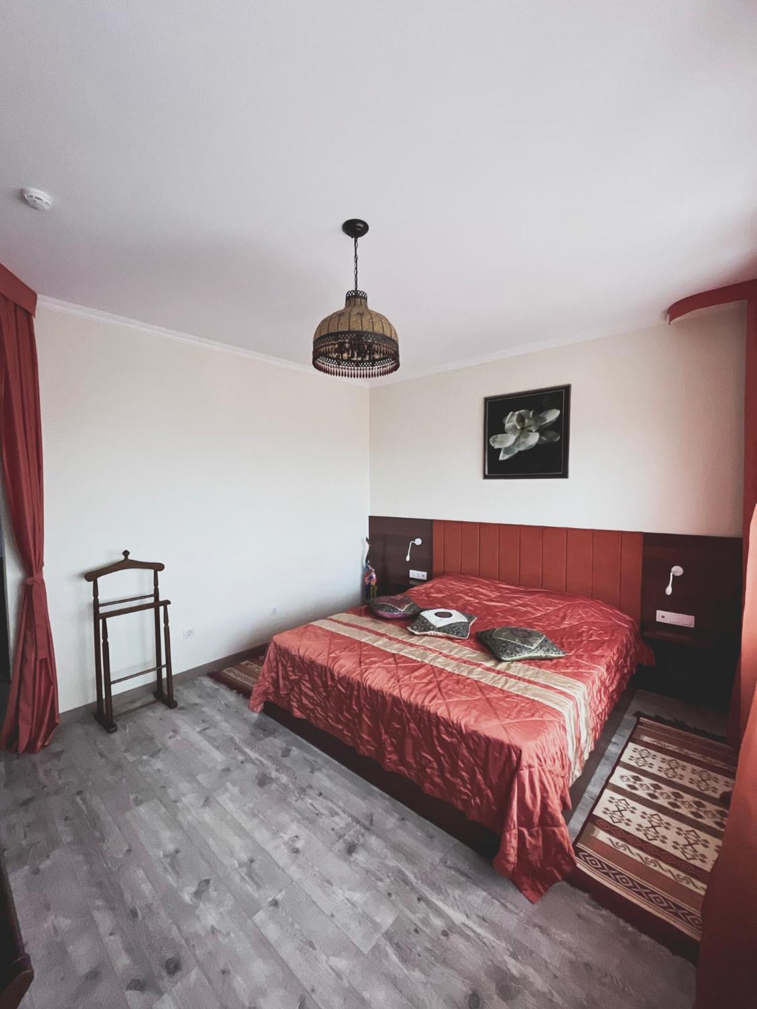 Vip House Hotel Astana Eksteriør bilde