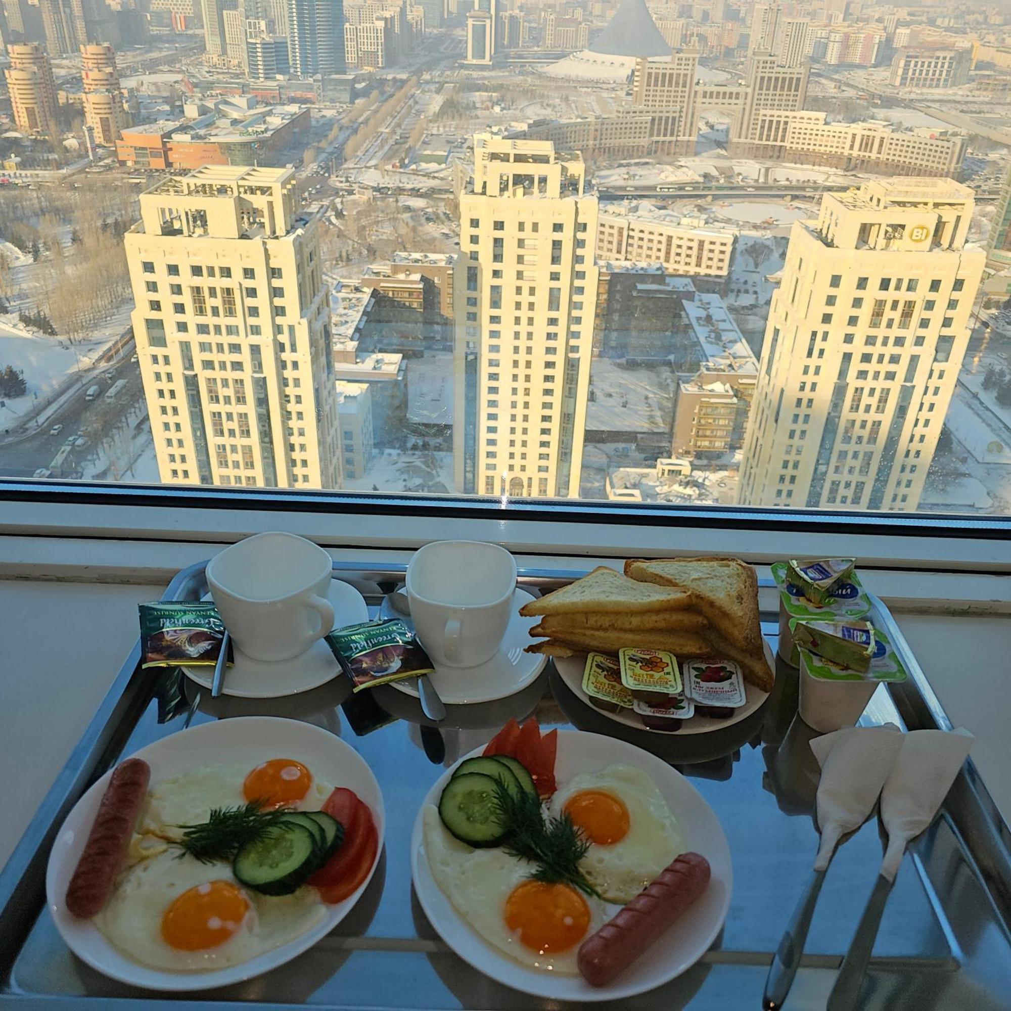 Vip House Hotel Astana Eksteriør bilde